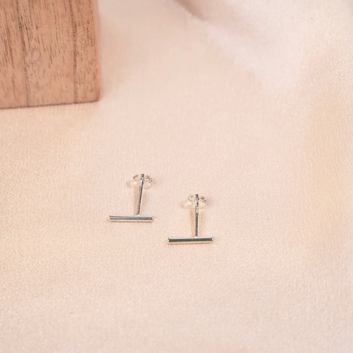 Victoire Collection - Gold Plated Designer Bar Earring: Silver 1
