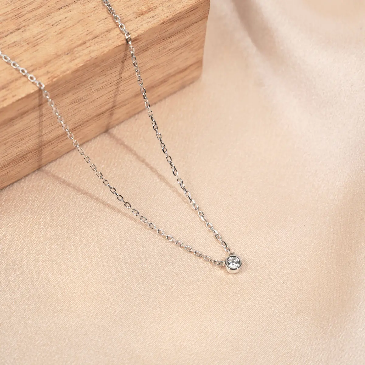 Victoire Collection - 18K Gold Plated Necklace: Silver 1