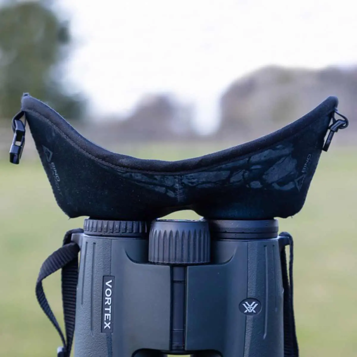 Alpine Innovations Bino Bandit Xl Binocular Glare Blocker 1