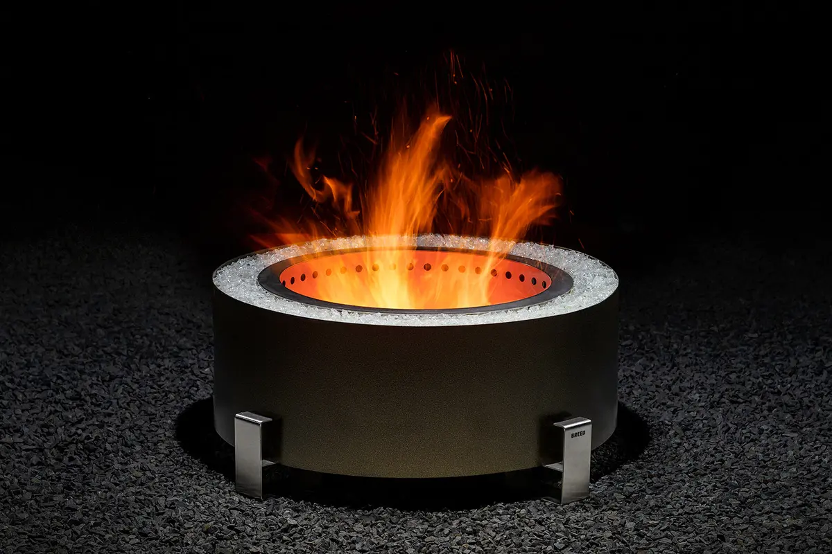 Breeo Luxeve 24" Smokeless Fire Pit With Lid & Glass 1