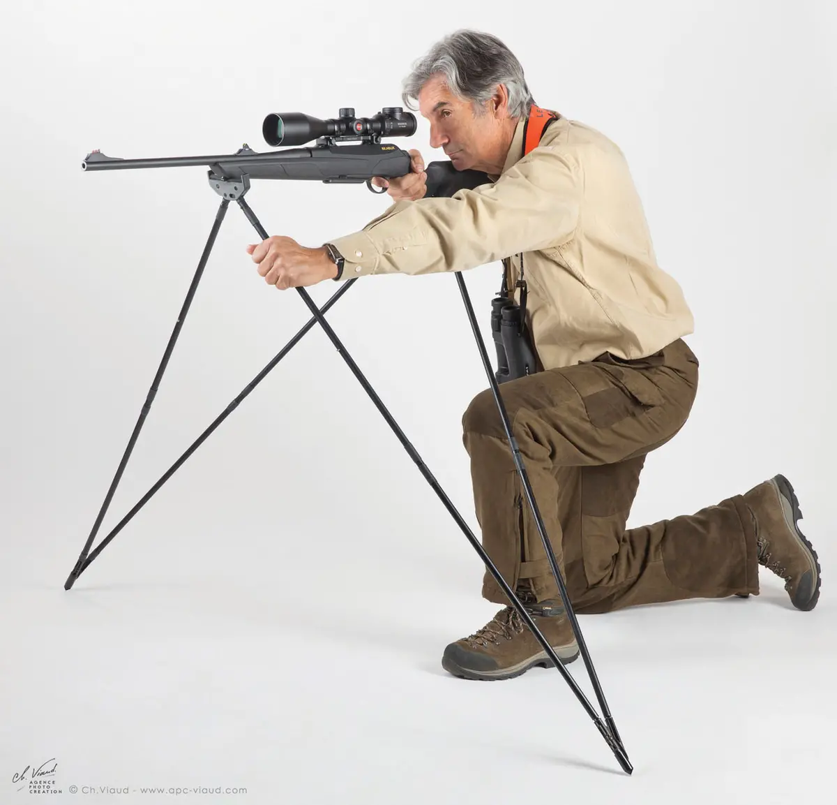 Stable Sticks Mountain Shooting Stick 1