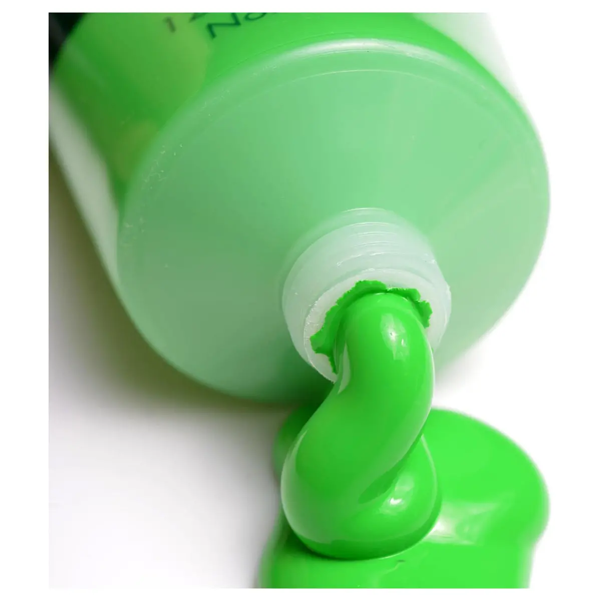 Work Of Art Leaf Green Acrylic Paint 120Ml Tube 2