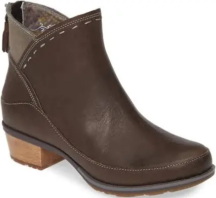 Chaco Cataluna Boot 1