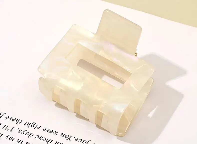Grace Marble Hair Clips 1