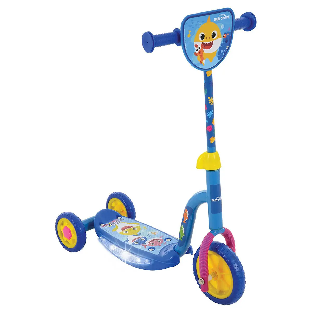 Baby Shark Music & Lights Tri Scooter 1